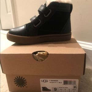 UGG toddler Rennon leather and suede boot
